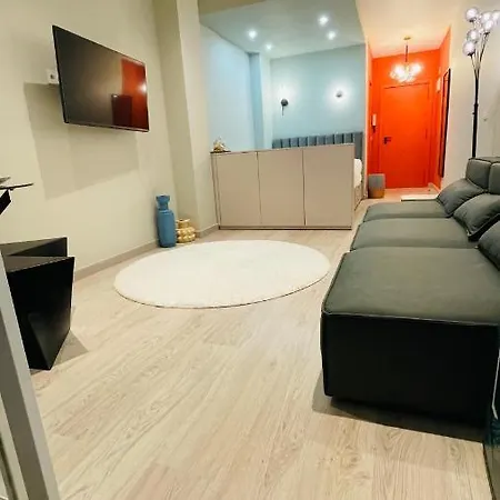 Apartment Beautiful Two Steps To The