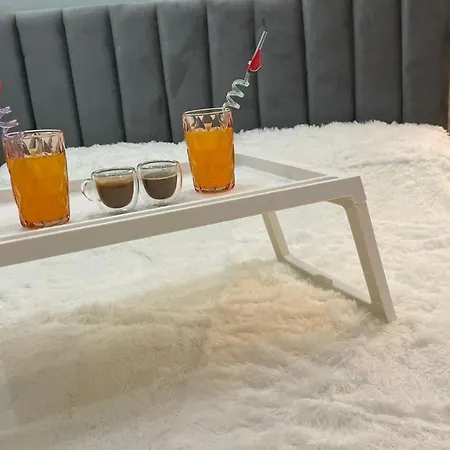 Beautiful Two Steps To The Appartement *